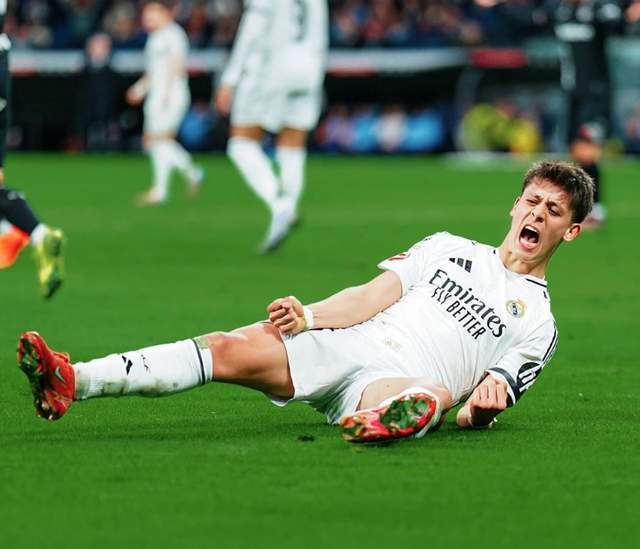 计划不变！皇马新星冬窗仍将租借加盟里昂 下半程为世界杯而战（计划照旧！皇马新星冬窗将租借赴里昂，下半程为世界杯冲刺）