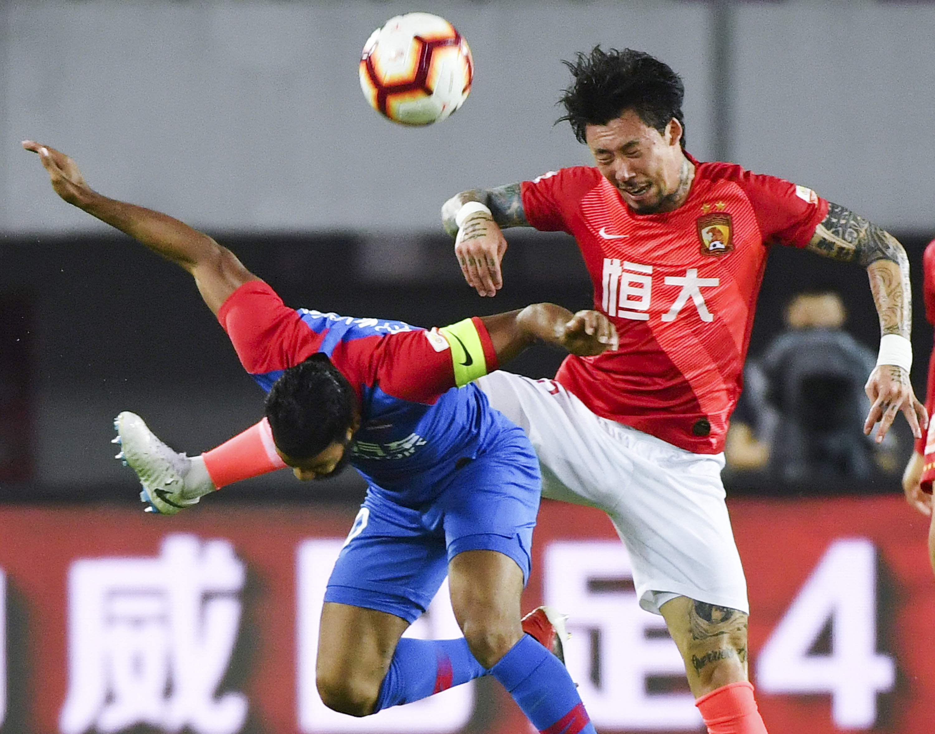 亚特兰大vs佛罗伦萨：卢克曼、斯卡马卡首发，德赫亚、莫伊塞-基恩出战（亚特兰大对阵佛罗伦萨：卢克曼、斯卡马卡先发，德赫亚、莫伊塞-基恩登场）