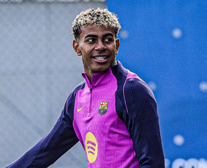 阿斯：拉波尔塔将陪亚马尔一起出席环球足球奖颁奖典礼（阿斯：拉波尔塔将陪同亚马尔参加环球足球奖颁奖典礼）